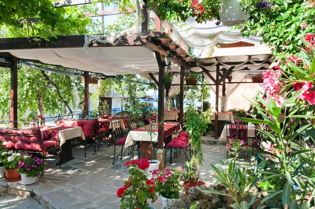 Vromos Guest House Chernomorets Exterior photo